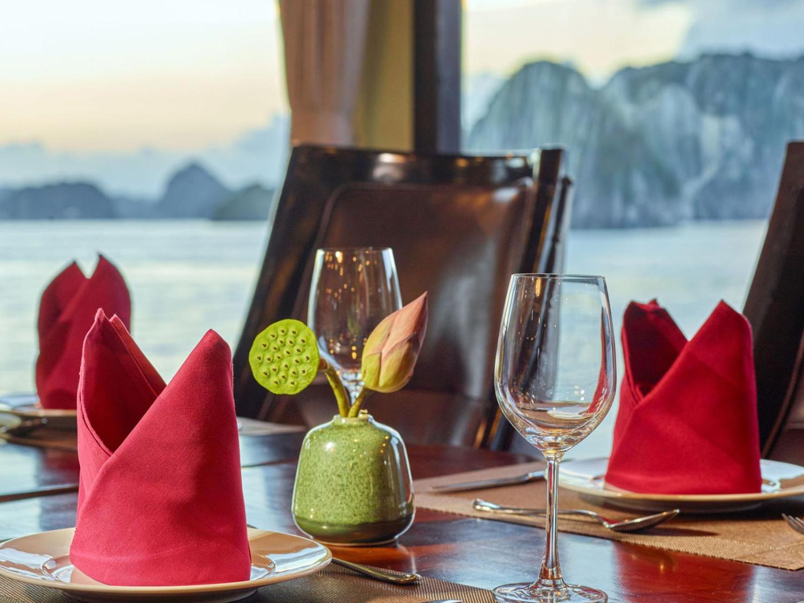 Hotel Lotus Boutique Cruise Ha Long Exterior foto